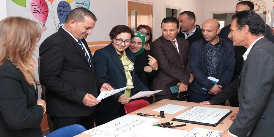 المنستير.. وزيرة الأسرة تسلم اشعارات احداث 27 مشروعا نسائيا