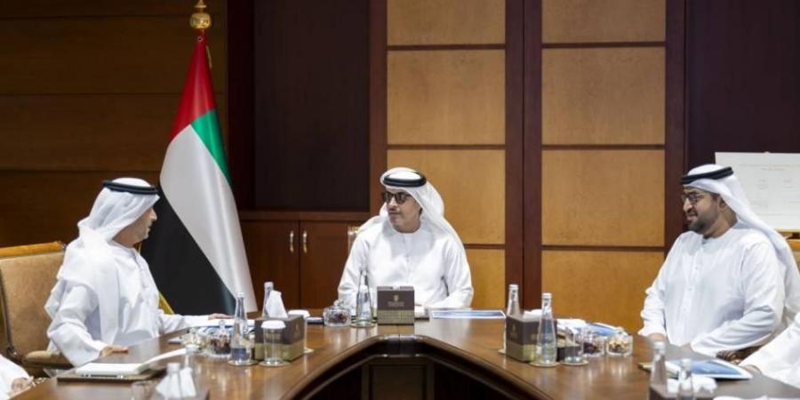 هزاع بن زايد: التعليم والتدريب المهني يؤهل الكوادر الوطنية