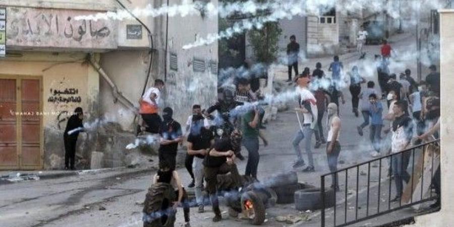 إصابات واعتقالات بمواجهات مع العدو الاسرائيلي في رام الله والبيرة بالضفة المحتلة