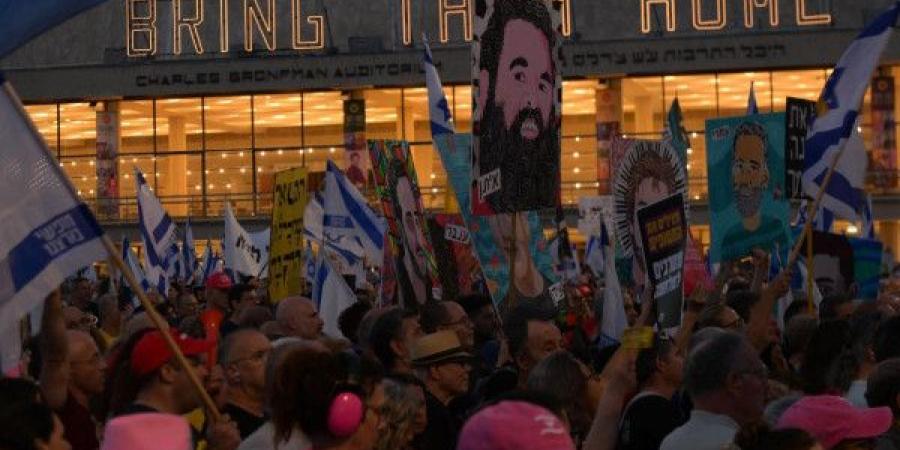 قناة إسرائيلية: زخم كبير في مفاوضات الأسرى والأيام المقبلة حاسمة مع زيارة ترمب