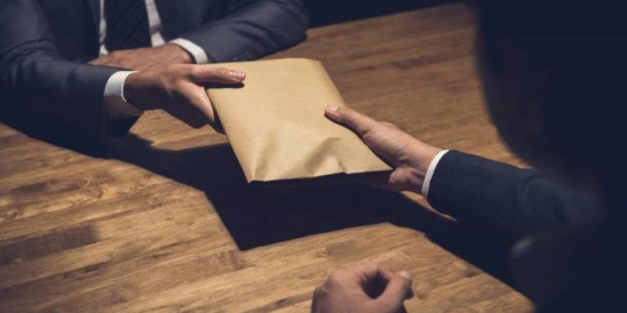 4 سنوات سجن وخطية مالية لمسؤول سابق بولاية تونس في قضية ارتشاء
