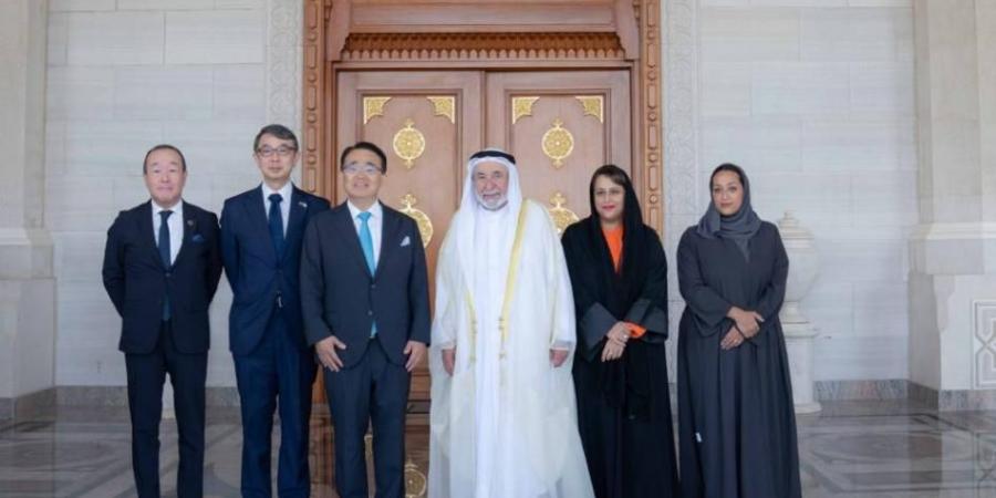 حاكم الشارقة يبحث العلاقات الثنائية مع محافظ آيتشي اليابانية
