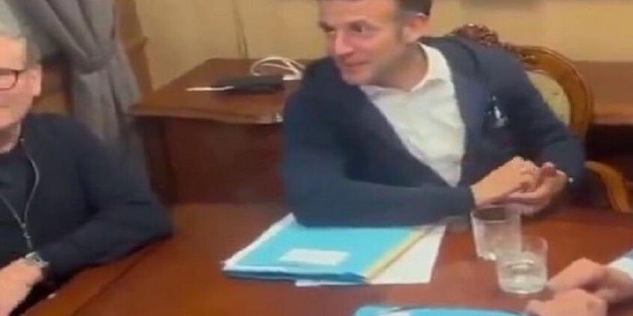 الإليزيه يعلق على مقطع فيديو "منديل ماكرون" في كييف الذي أثار جدلا واسعا