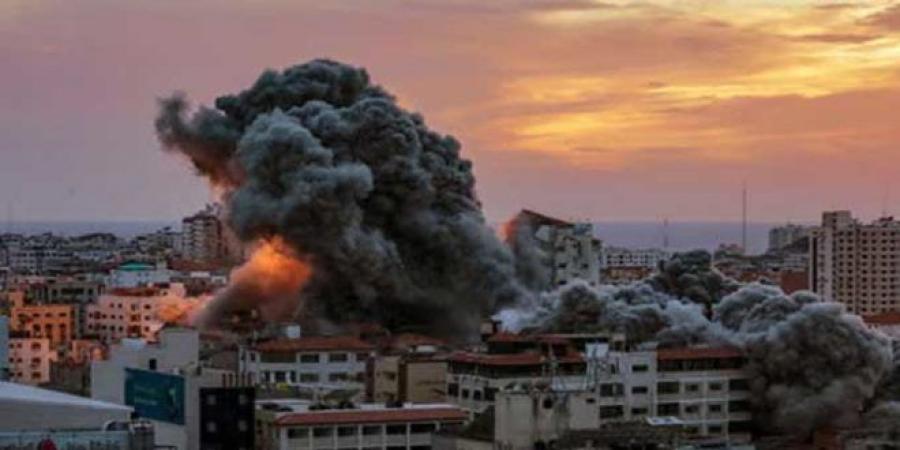 استشهاد 16 فلسطينيا بينهم أطفال ونساء في قصف صهيوني على غزة..#خبر_عاجل