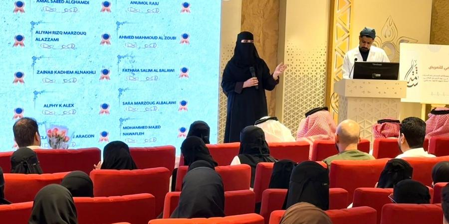تخصصي تبوك يحتفل باليوم العالمي للتمريض