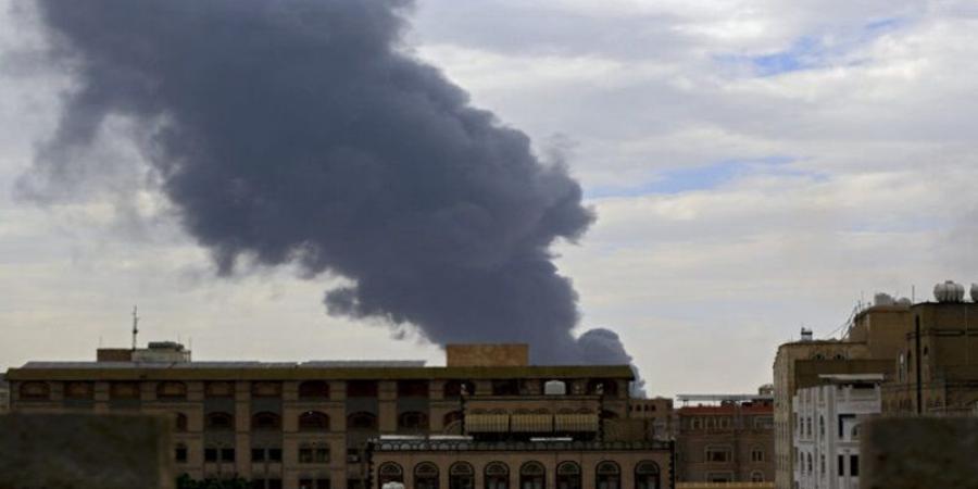 جيش الإحتلال يصدر تحذيرا بإخلاء 3 موانئ في اليمن