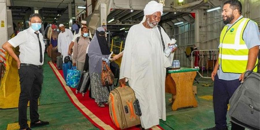ميناء جدة الإسلامي يستقبل أُولَى طلائع حجاج 1446ه