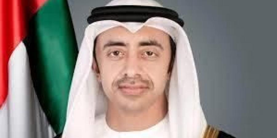 عبدالله بن زايد: الأسرة النواة الأساسية في بناء المجتمعات المترابطة