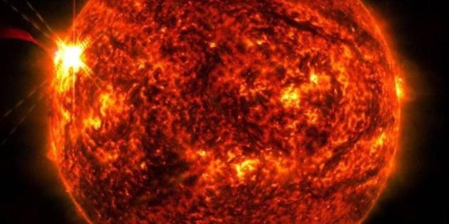 توهجات شمسية عنيفة.. قد تشوش الاتصالات والإنترنت وأبراج الكهرباء