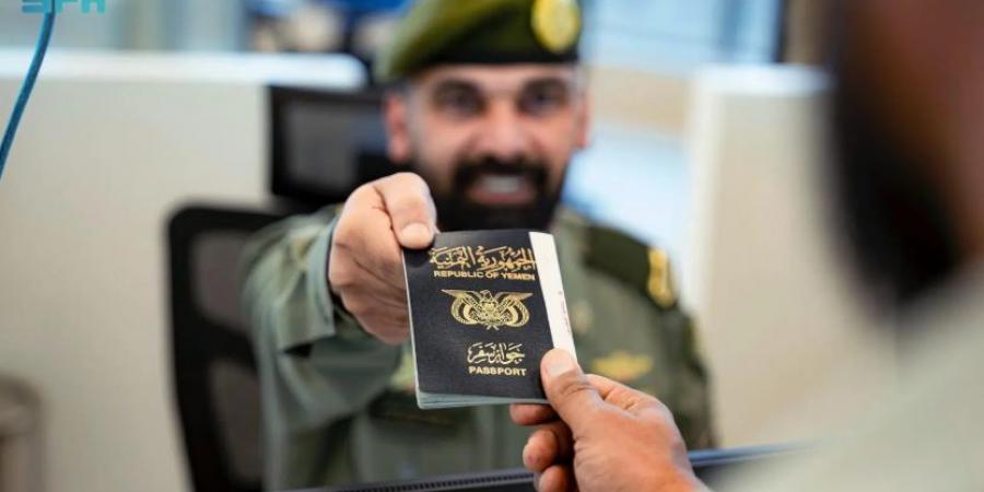 جوازات منفذ الوديعة تستقبل أولى رحلات ضيوف الرحمن القادمين من اليمن