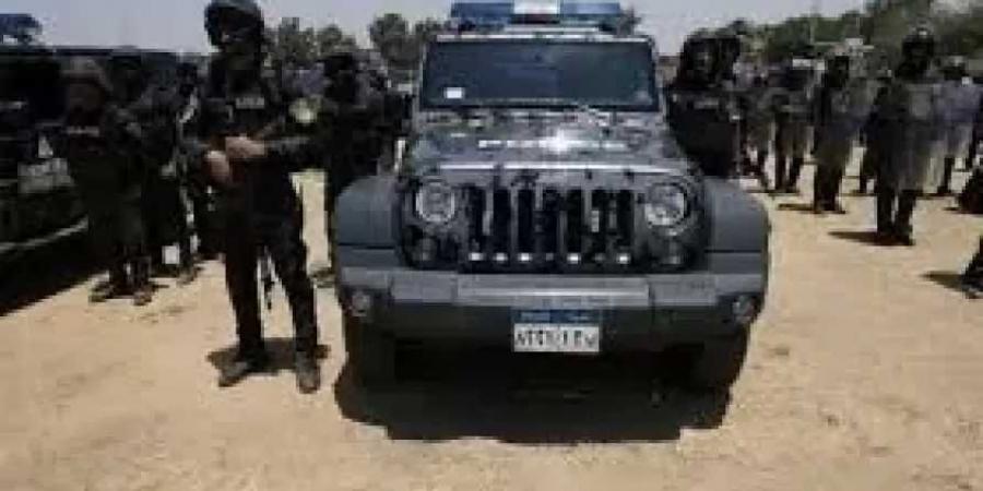 ضبط 8 قضايا مخدرات وتنفيذ 610 أحكام قضائية في حملات أمنية بدمياط وأسوان