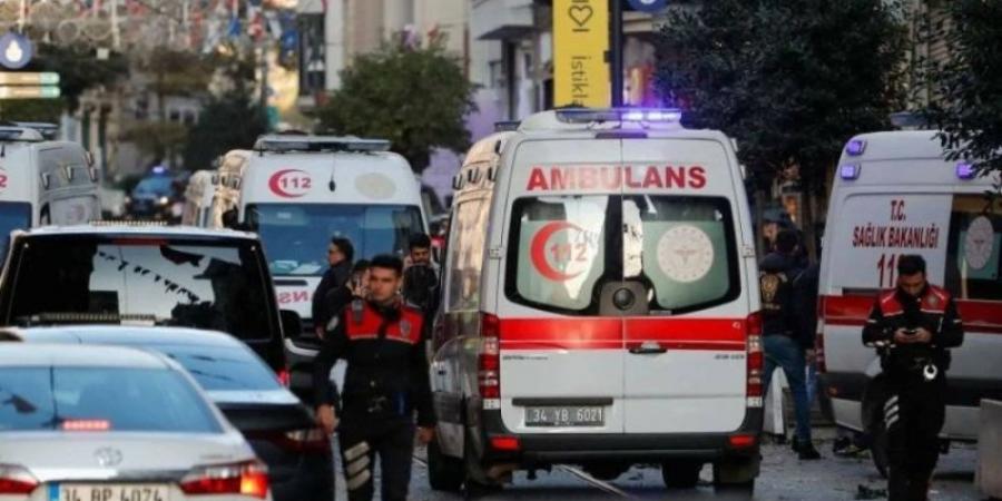 مصرع شخص وإصابة 13 آخرين إثر انقلاب حافلة بولاية مانيسا التركية