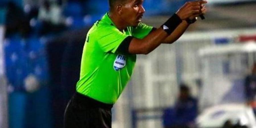 السوداني محمود إسماعيل حكما لمباراة بيراميدز ضد صن داونز 