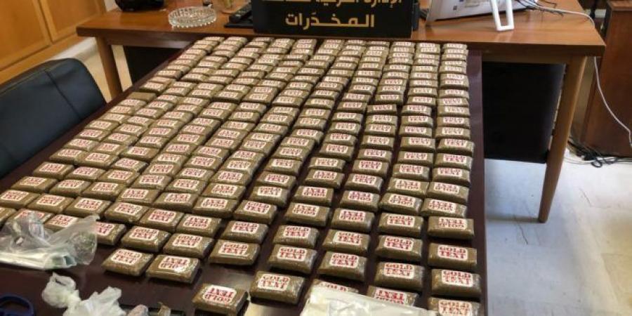 عاجل/ حجز اكثر من 300 صفيحة "زطلة" وكمية من "الكوكايين" بهذا الحي من العاصمة