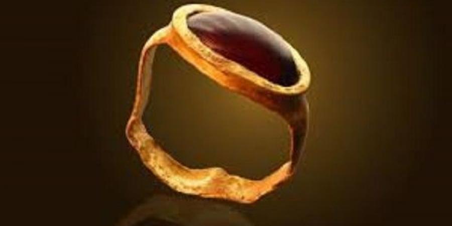 علماء يعثرون على خاتم ذهبي نادر من القرن الثالث قبل الميلاد بالقدس