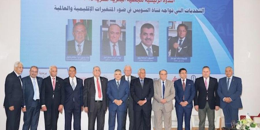 قناة السويس  صمود في وجه العواصف.. واستراتيجية مرنة لتعزيز الثقة