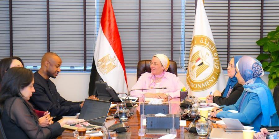 وزيرة البيئة تلتقى منسق المبادرة الأفريقية للتكيف لبحث آليات تعزيز العمل لدفع ملف التكيف في القارة الأفريقية