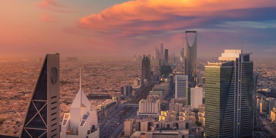سحب على جنوب المملكة ورياح على معظم المناطق