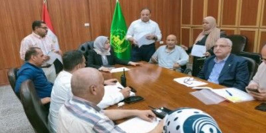 نائبة محافظ القليوبية تلبي احتياجات عددا من المواطنين بمدن بنها و
