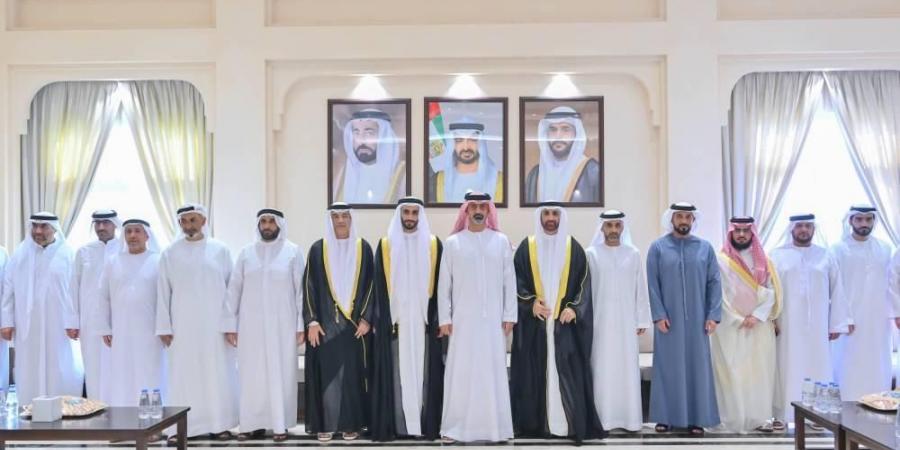 عمار بن حميد يحضر أفراح النعيمي والعويس