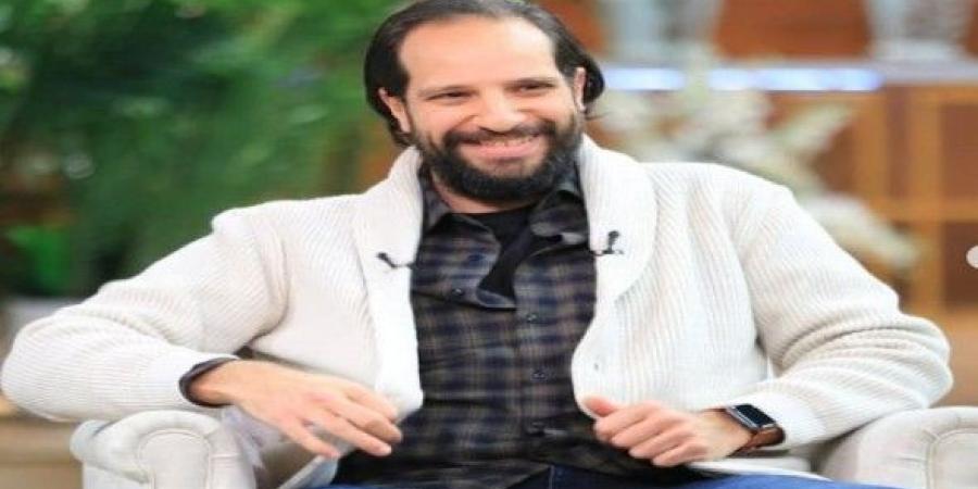 أحمد أمين يُشارك الفنان أحمد عيد أحدث أعماله السينمائية فيلم «الشيطان شاطر»
