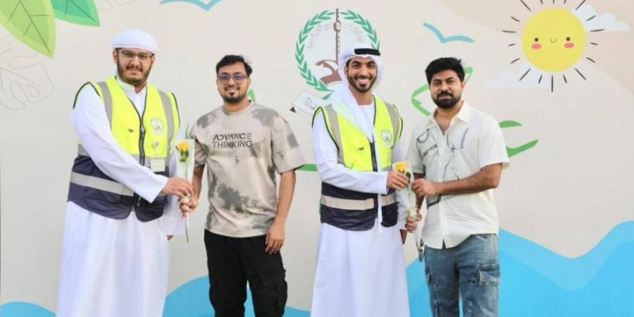 شاطئ الحمرية يستقبل زوّاره بتجربة ترفيهية راقية