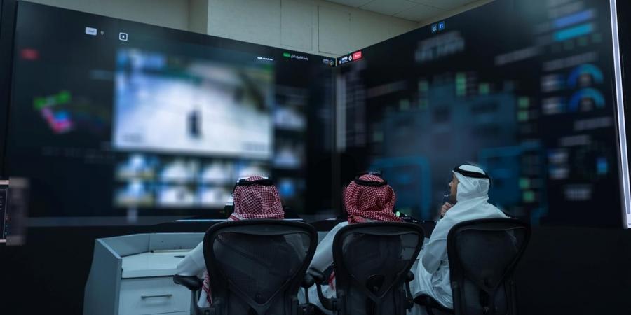 "بصير".. عينٌ ذكية تسهر على إدارة الحشود خلال الحج