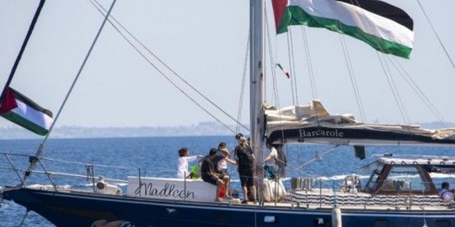 اقتراب السفينة “مادلين” من غزة.. مع استمرار تحليق المسيّرات الاسرائيلية