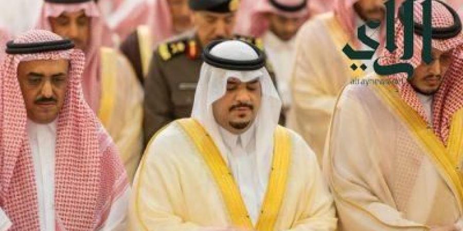 فريق عين وطن التطوعي ينفّذ زيارة إنسانية لمعايدة المرضى في مدينة الملك سعود الطبية