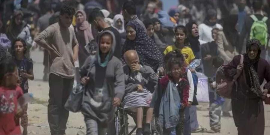 الأونروا: جياع بغزة أجبروا على الزحف وسط إطلاق نار إسرائيلي كثيف
