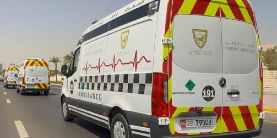 الإسعاف الوطني يتعامل مع حادث تصادم بين حافلتين مدرسيتين في الشارقة
