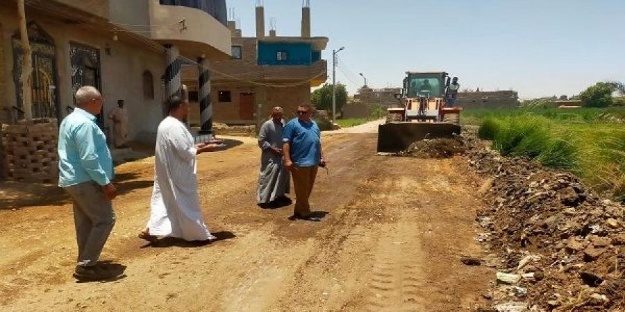 إزالة ٥ حالات تعدى ورفع ٢٩٠ طن تراكمات جنوب الأقصر