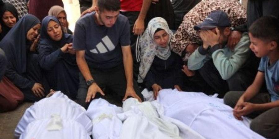 شهداء ومصابون بينهم منتظري مساعدات برصاص وقصف الاحتلال أنحاء متفرقة في قطاع غزة