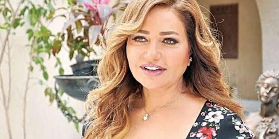 ليلى علوي تتعرض لحادث سيارة في الساحل الشمالي المصري