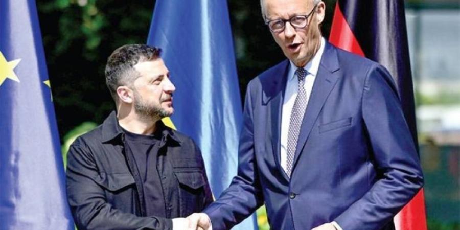 زيلينسكي يجتمع بالفيديو مع قادة أوروبيين