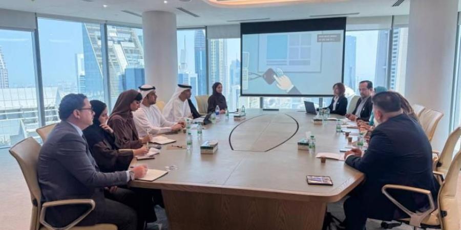 الإمارات والفلبين تبحثان التدفقات التجارية والاستثمارية