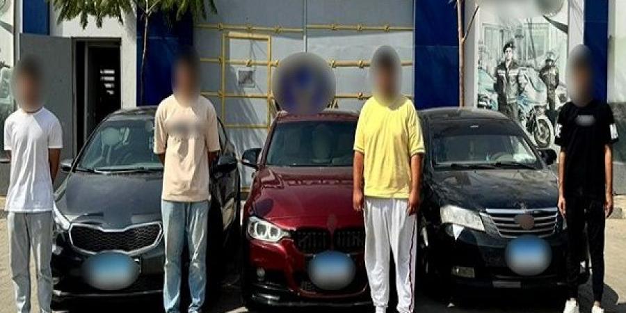 الداخلية تكشف تفاصيل مطاردة 3 سيارات لفتاتين على طريق الواحات