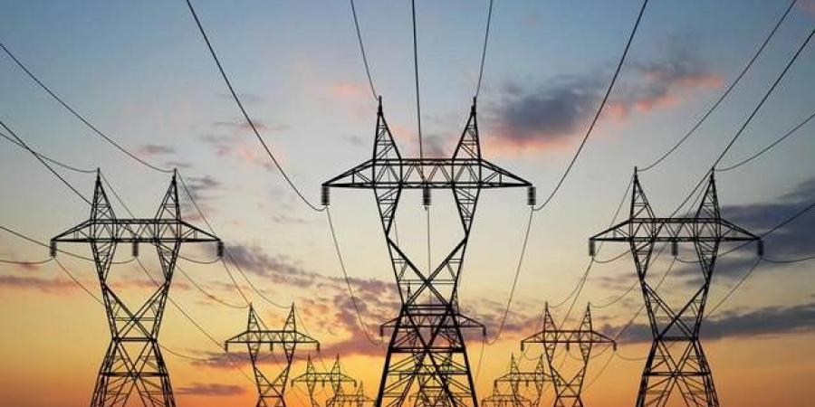 إطلاق مشروع تجريبي لاستخدام أعمدة من البوليمر في خطوط توزيع الكهرباء بالسعودية