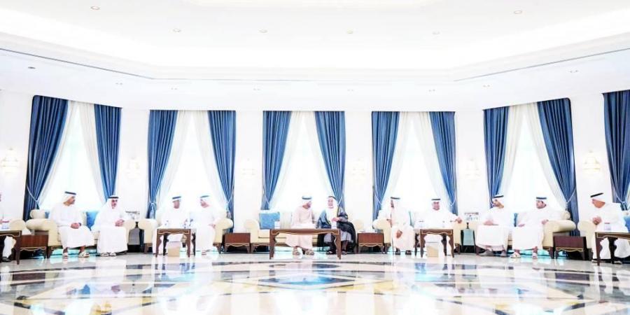 سلطان والمعلا والشيوخ يعزون في وفاة مريم القاسمي