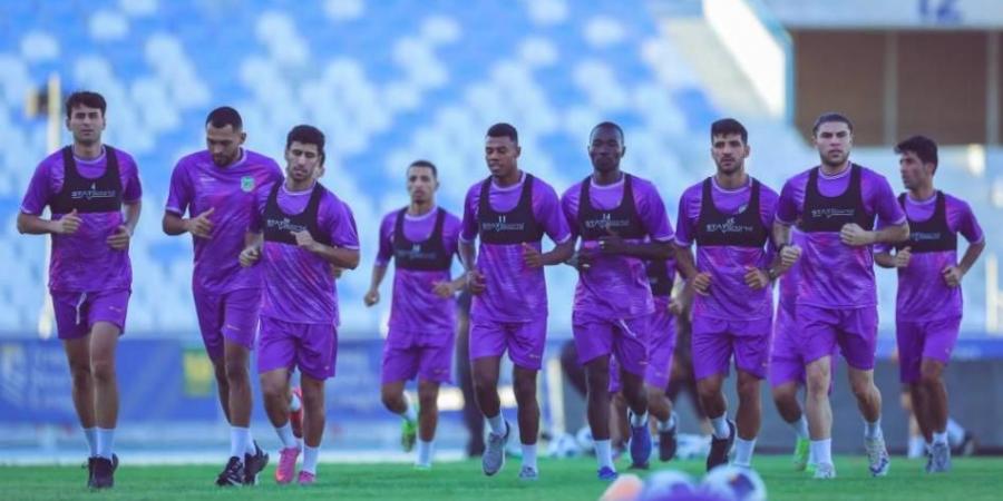 بطل الدوري العراقي يبدأ تدريباته
