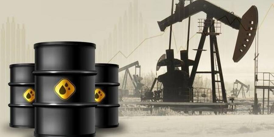 النفط يهبط 1.5% مع ترقب قمة ترامب وبوتين مع خسائر أسبوعية تتجاوز 1%