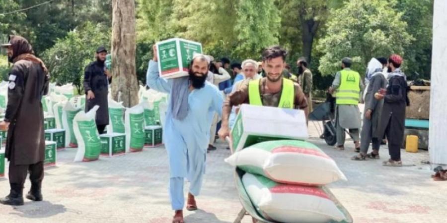 سلمان للإغاثة يوزّع سلالًا غذائية جديدة في مديريتي أتشين واسبين غر بأفغانستان