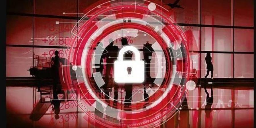 تحذير من مواقع وهمية ووكلاء سفر مزيفين يتربصون بالمسافرين