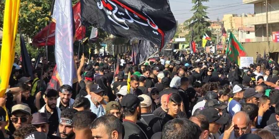 حشودٌ غفيرة تحيي مسيرة الأحزان بذكرى اربعينية الإمام الحسين (ع) في بعلبك