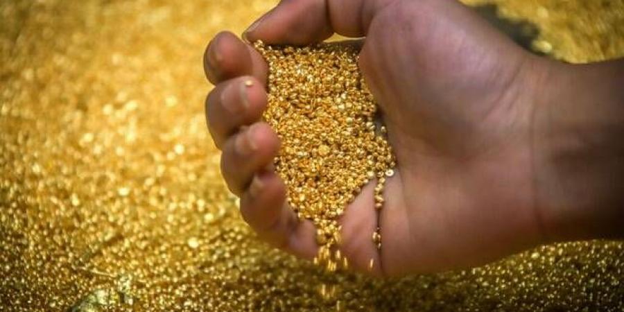استقرار أسعار الذهب عالمياً بنهاية تعاملات الجمعة مع تراجع أسبوعي 3%