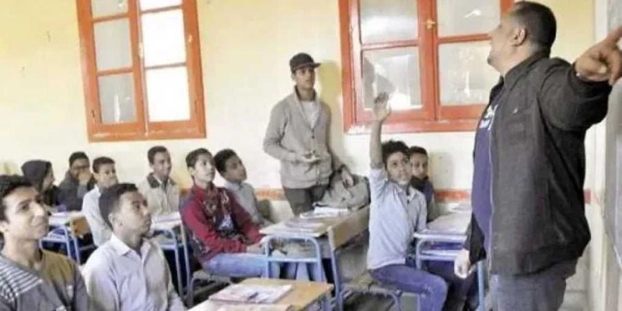 تفاصيل مد خدمة المعلمين بعد سن الستين