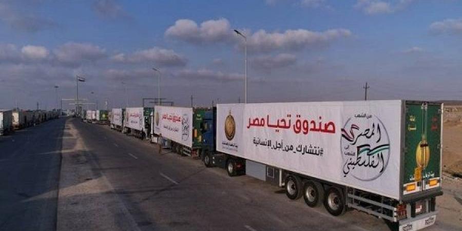  141 شاحنة مساعدات دخلت إلى غزة عبر معبر كرم أبو سالم