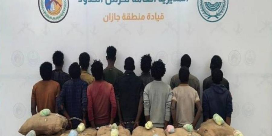 القبض على (13) مخالفًا لتهريبهم (260) كجم من القات  بـالدائر