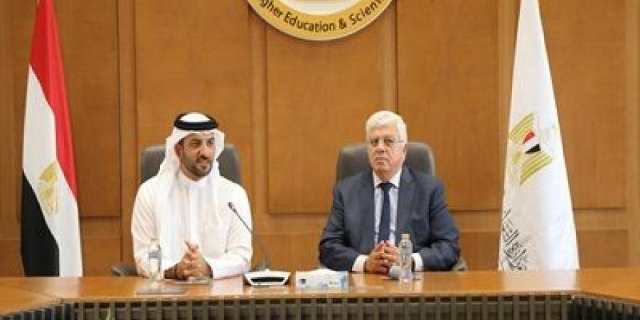 وزير التعليم العالي يبحث سبل التعاون مع نائب حاكم الشارقة