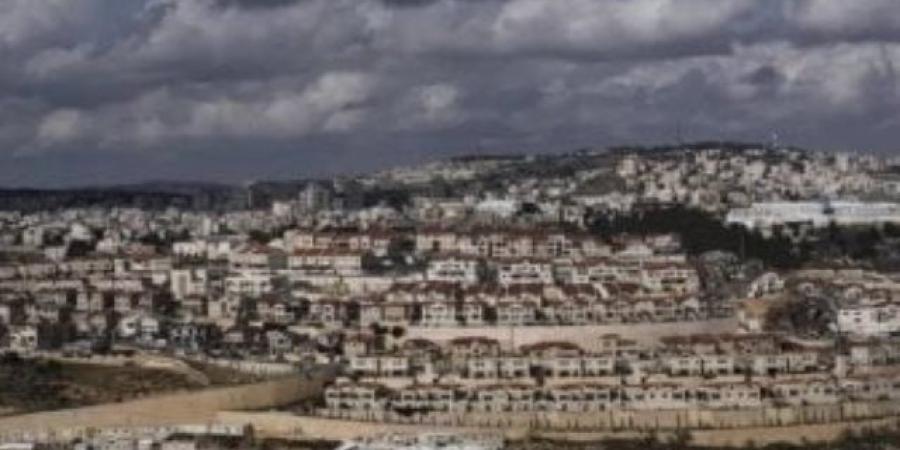 يقوض حل الدولتين.. فرنسا تدين بشدة موافقة إسرائيل على مشروع "إي 1" الاستيطاني